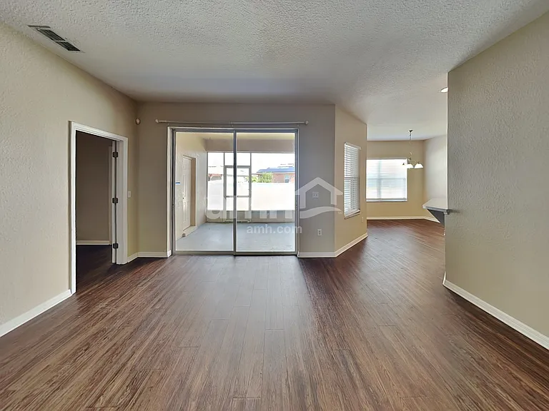 1025 Brenton Manor Dr — Photo 5