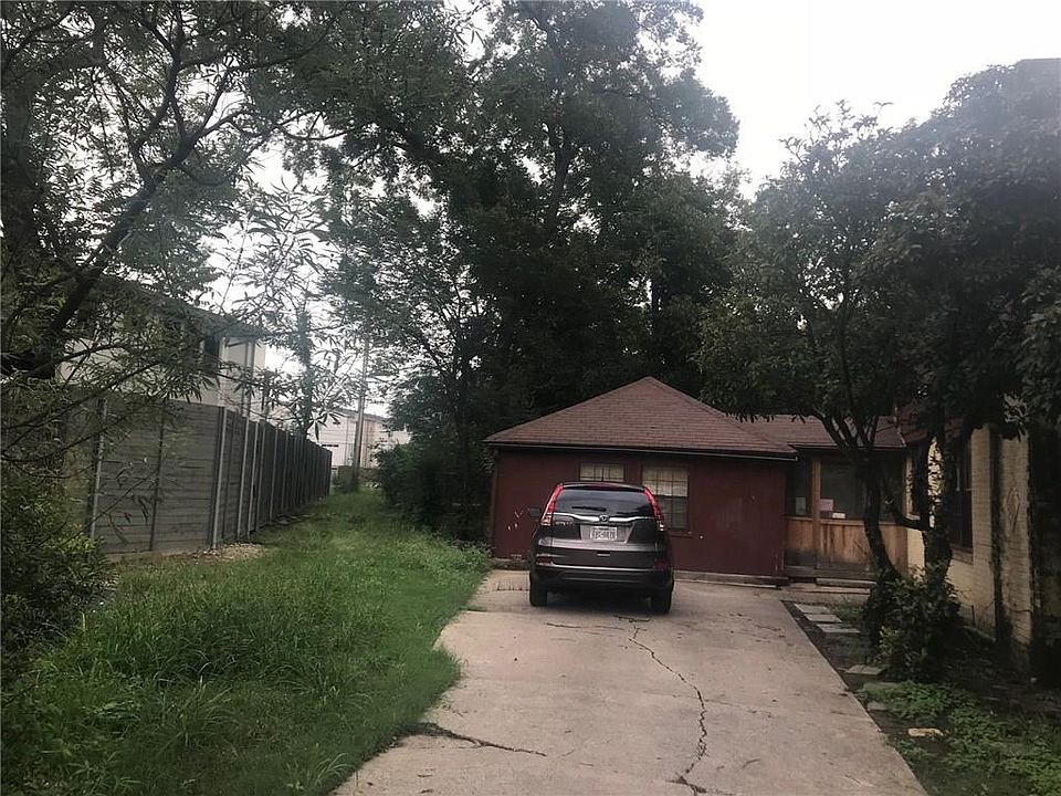 2nd image of 2124 N Prairie Ave