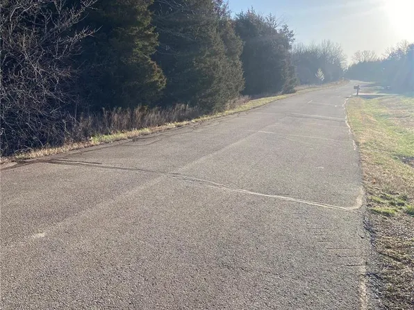 6107 Sunset Ridge Rd, Hillsboro, MO 63050