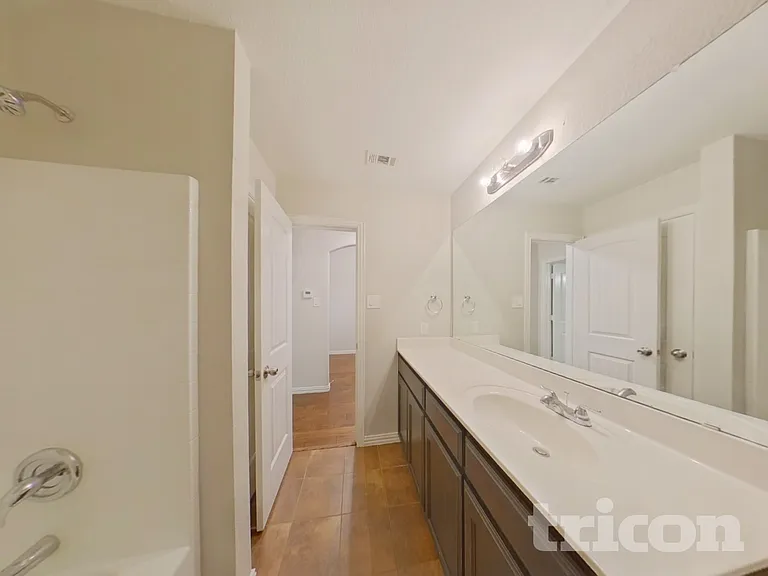 7432 Durness Dr — Photo 11