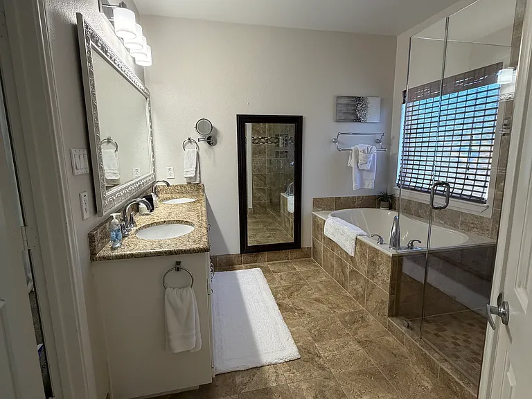 4112 Ellenboro Ln — Photo 15