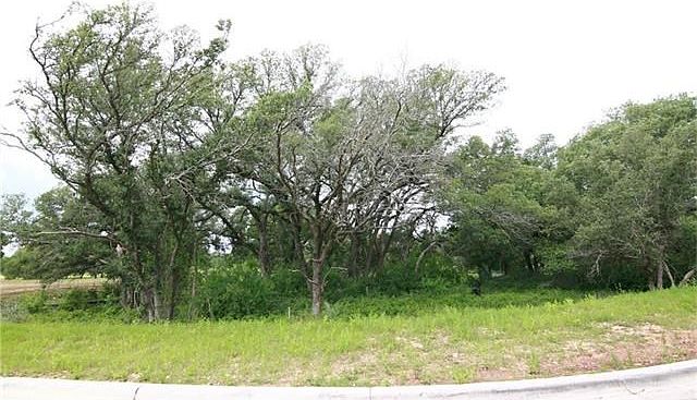 2nd image of 609 Flint Ridge Trl