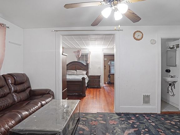 5th image of 90-27 218 Place