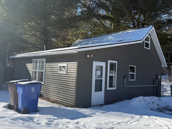 253 Birch St, Oxford, WI 53952