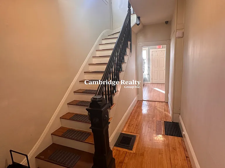 374 Highland Ave #A — Photo 17