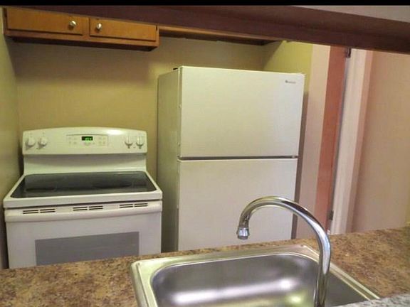 3rd image of 14567 Madison Ave APT 105