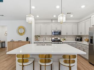 5 Brookdale Ct, Pittsburg, CA 94565