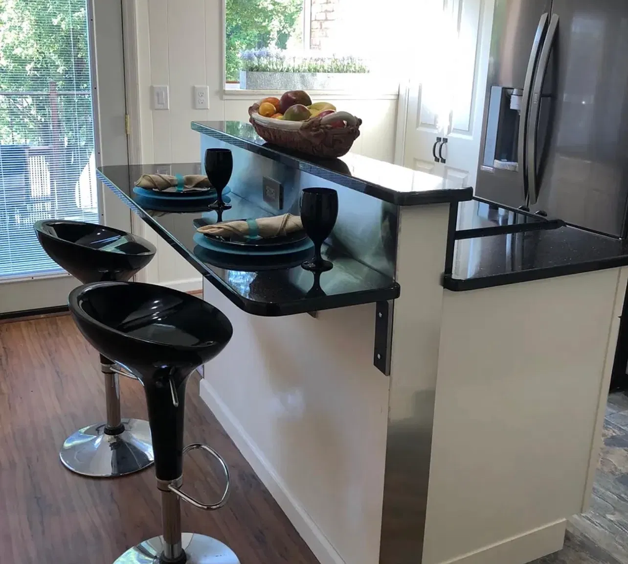 3085 Colonial Way — Photo 1