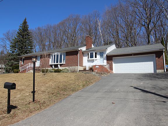 2nd image of 190 Cathy St