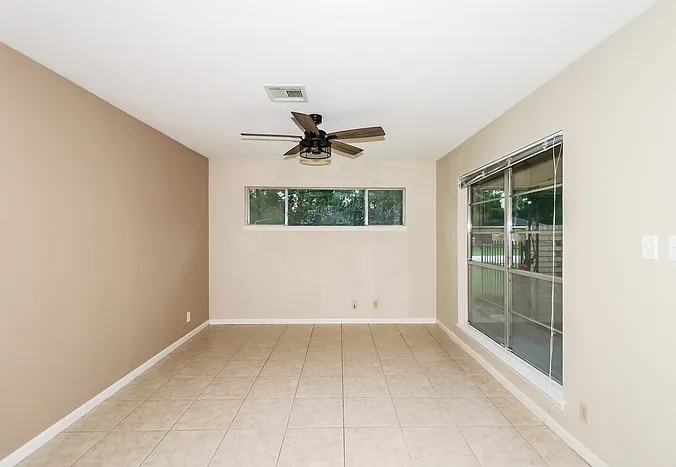 3 bed, 2.0 bath, 1430 sqft, $1,675 — Photo 3