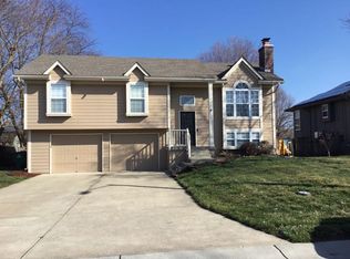 2200 SE 7th St, Lees Summit, MO 64063