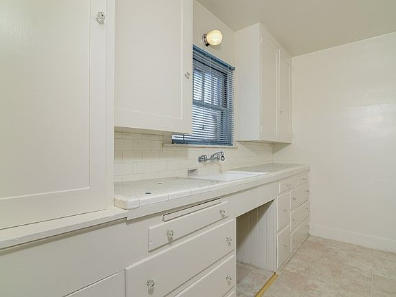 4th image of 2531 P St APT 3