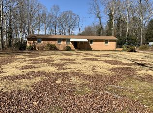 220 Greenbriar Dr, Simpsonville, SC 29680