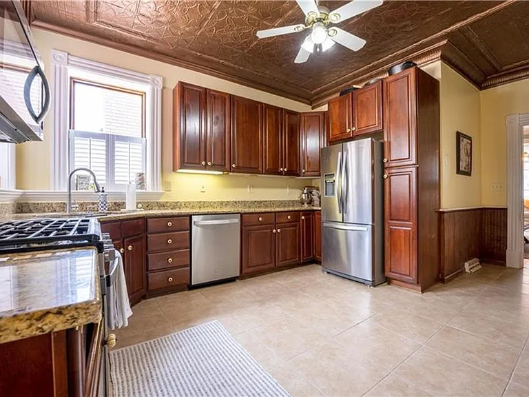 1011 Bradish St — Photo 11