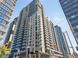 180 George St #906, Ottawa, ON K1N 9M2