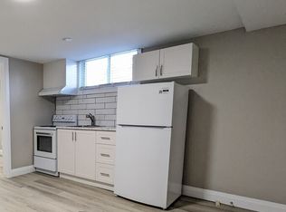 528 Scott St #1B, Saint Catharines, ON L2M3X4