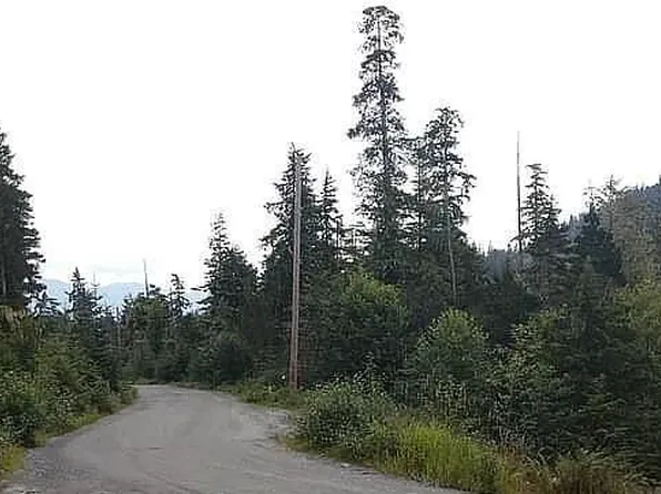 120 Frederick Dr, Petersburg, AK 99833