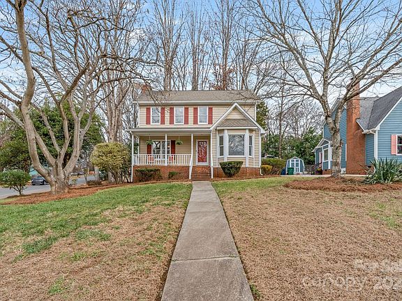 2nd image of 19606 Grasmere Pl