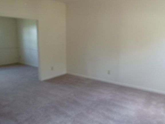 2nd image of 1004 Honeycutt Way