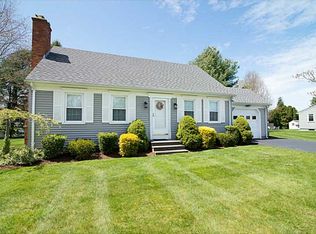 85 King Philip Rd, Seekonk, MA 02771