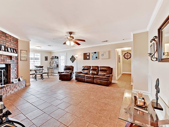 4th image of 3117 Angelique Dr