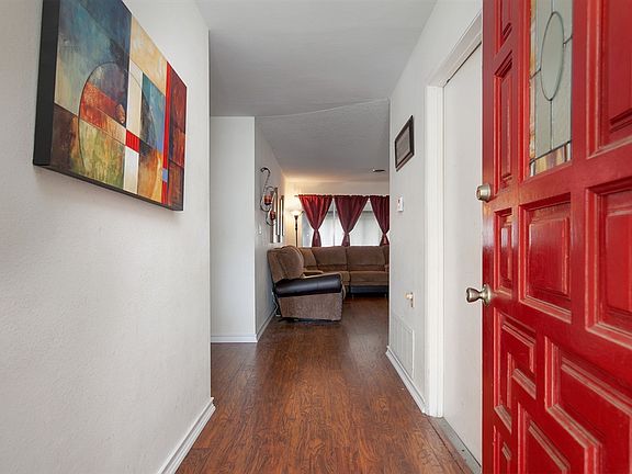 3rd image of 8055 King Kelly Ct