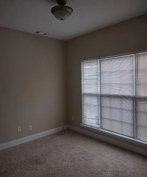 2919 Aylesbury Dr — Photo 7