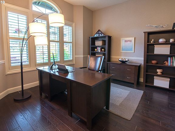 5th image of 736 W Alder Ct