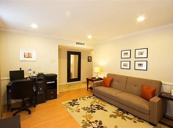 3rd image of 1805 Paxton Dr