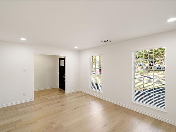 5th image of 5707 Ash Oak Dr
