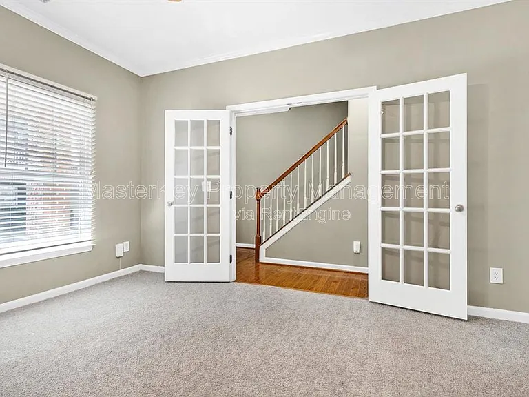 316 Kinellan Ln — Photo 28