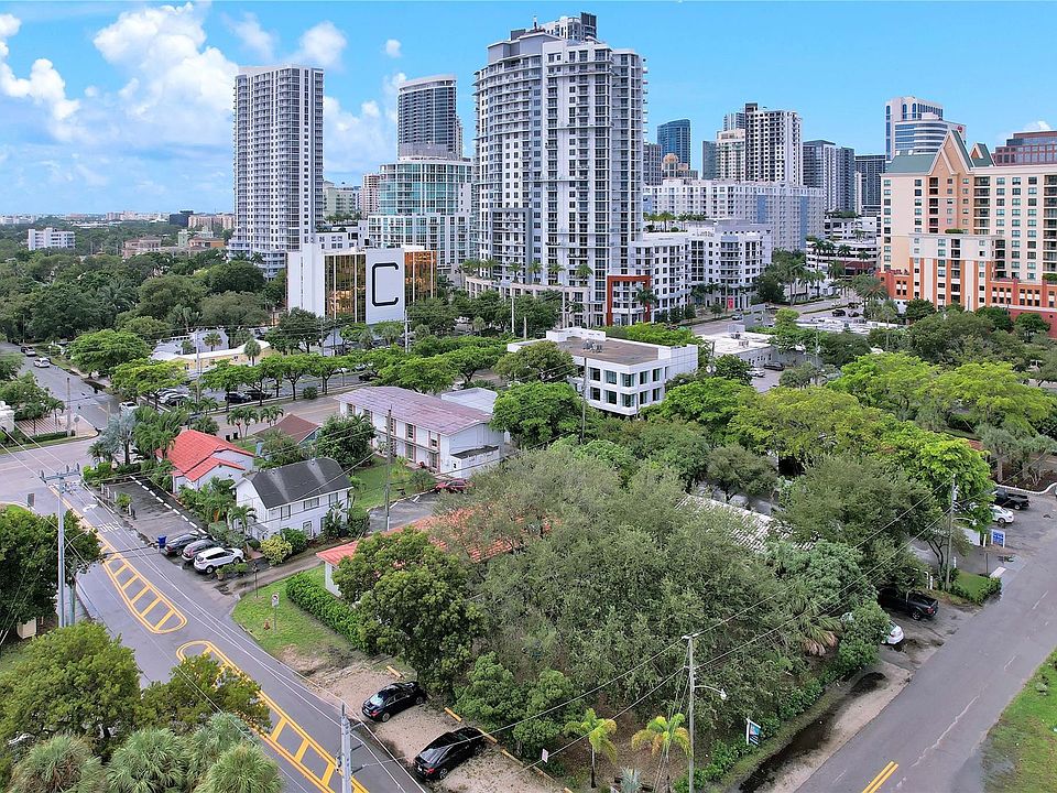 1st image of 17 NE 9TH Avenue