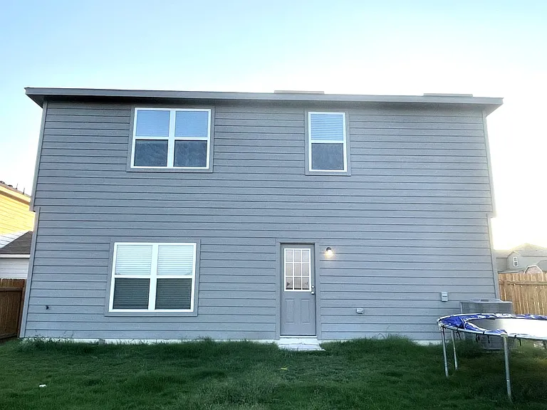 1001 Riverdale Cv — Photo 16