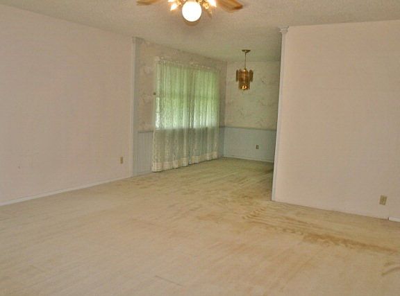 2nd image of 106 Cutter Cir