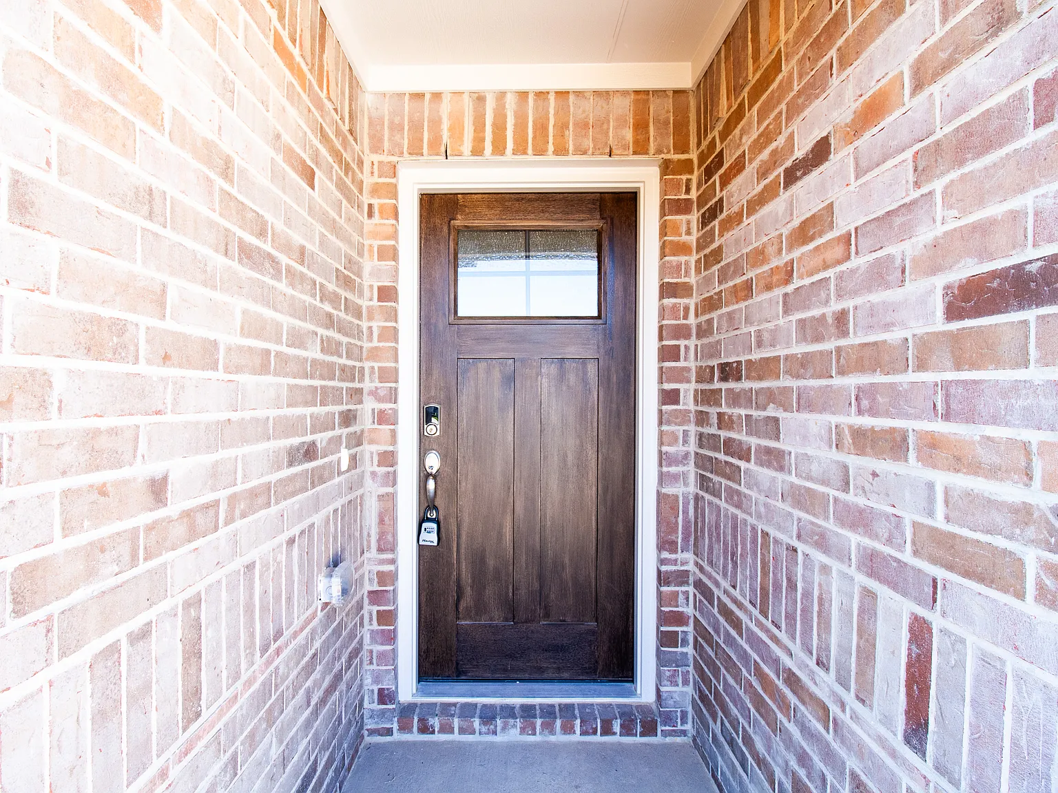 3 bed, 1831 sqft, $2,599 — Photo 3
