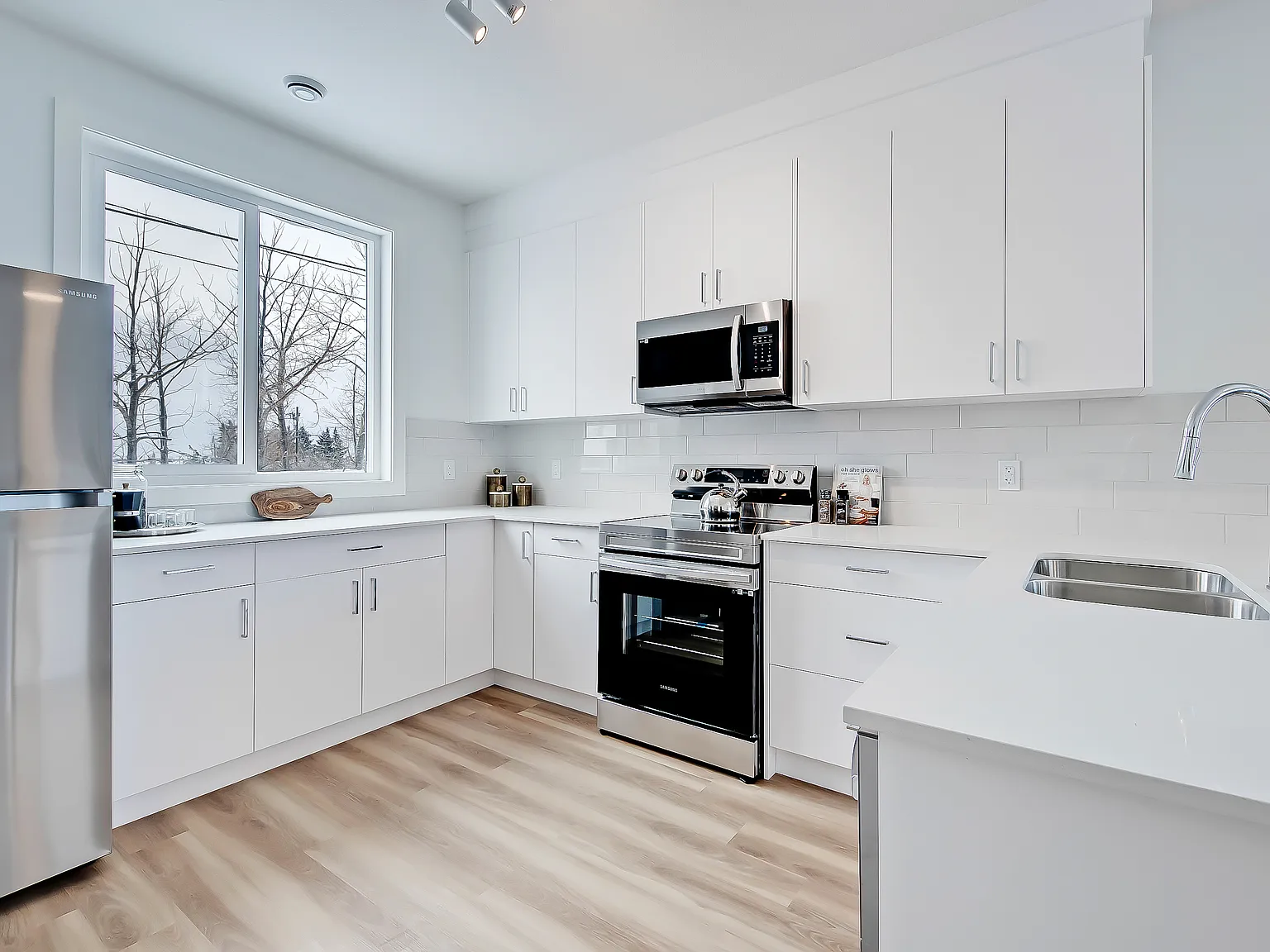 Saddleridge Avas - 3 Bedroom — Photo 2