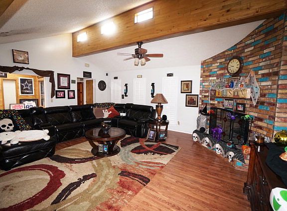 2nd image of 6335 Mecca St