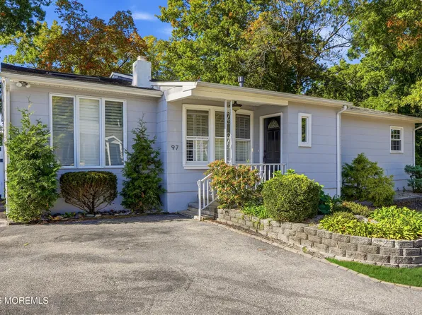 97 Bowline Street, Beachwood, NJ 08722
