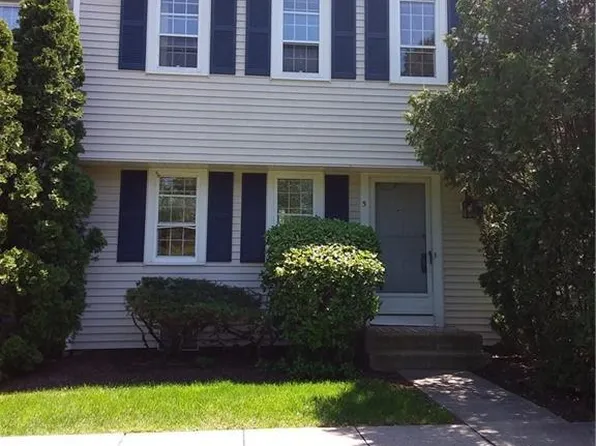 5 Patriots Square #5, Mansfield, CT 06250