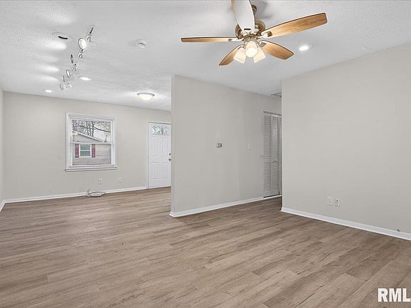 5th image of 1848 Honeysuckle Ct