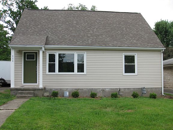 3rd image of 111 Leesway Dr