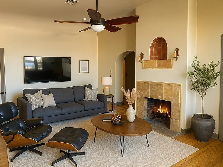 207 W Speedway Blvd — Photo 2