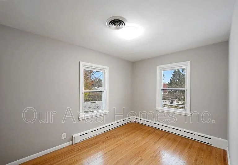 706 1st Ave NW — Photo 6
