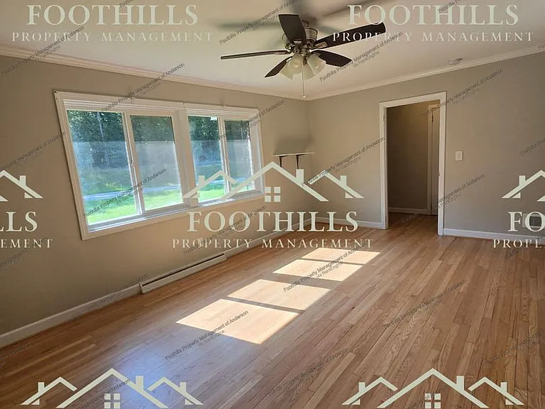 605 River Rd — Photo 2