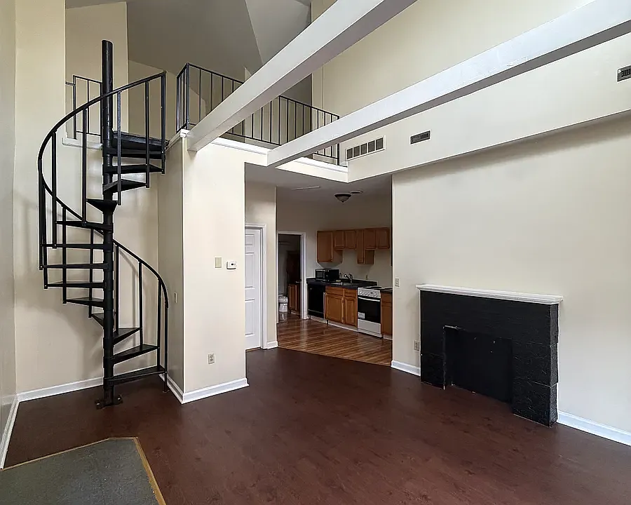 126 Bidwell Pkwy #6