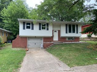 204 Whitefield Rd, Springfield, IL 62704