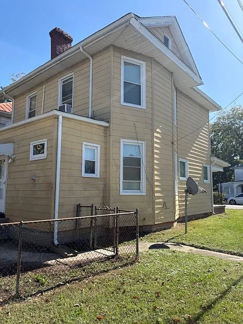 3 bed, 1560 sqft, $1,850 — Photo 3