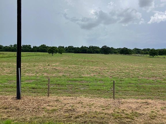 3rd image of 728 County Road 164