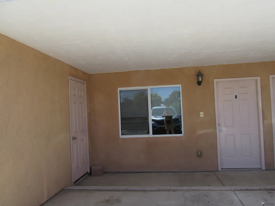 2216 S Arizona Ave