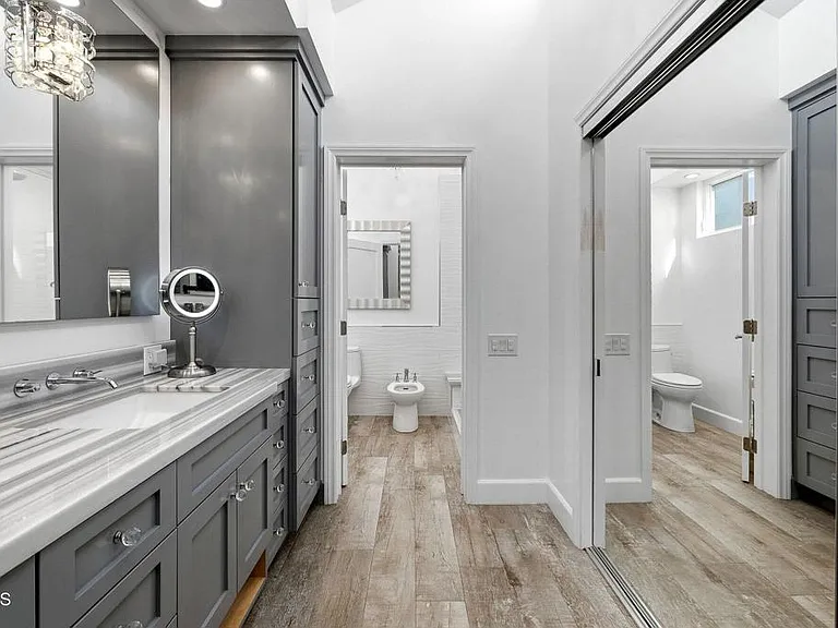 3373 Ocean Dr — Photo 43
